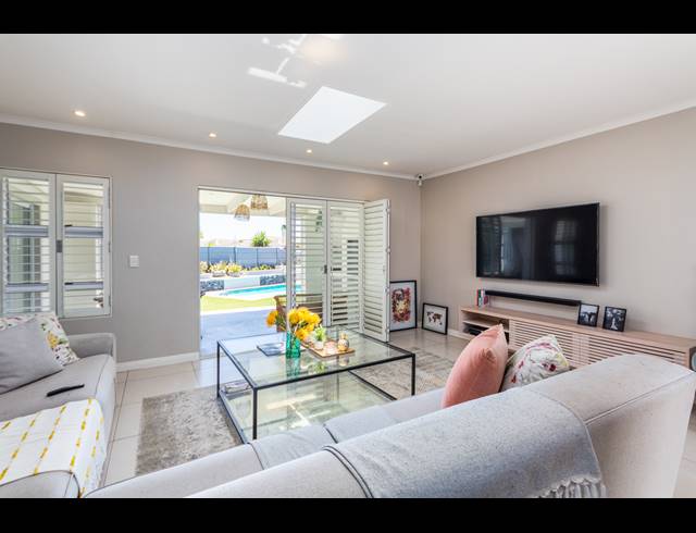 3 BEDROOM FREESTANDING SOLD IN SUNNINGDALE